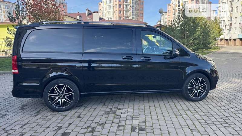 Мінівен Mercedes-Benz V-Class 2023 в Івано-Франківську