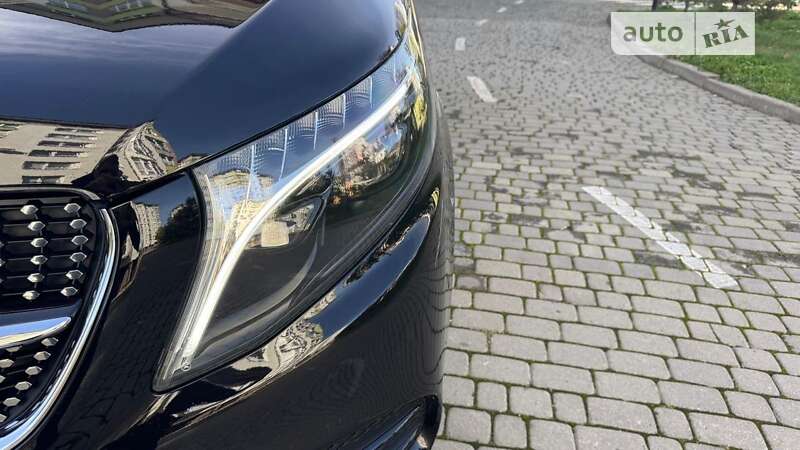 Минивэн Mercedes-Benz V-Class 2023 в 