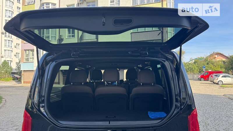 Мінівен Mercedes-Benz V-Class 2023 в Івано-Франківську