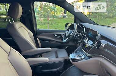 Минивэн Mercedes-Benz V-Class 2023 в 