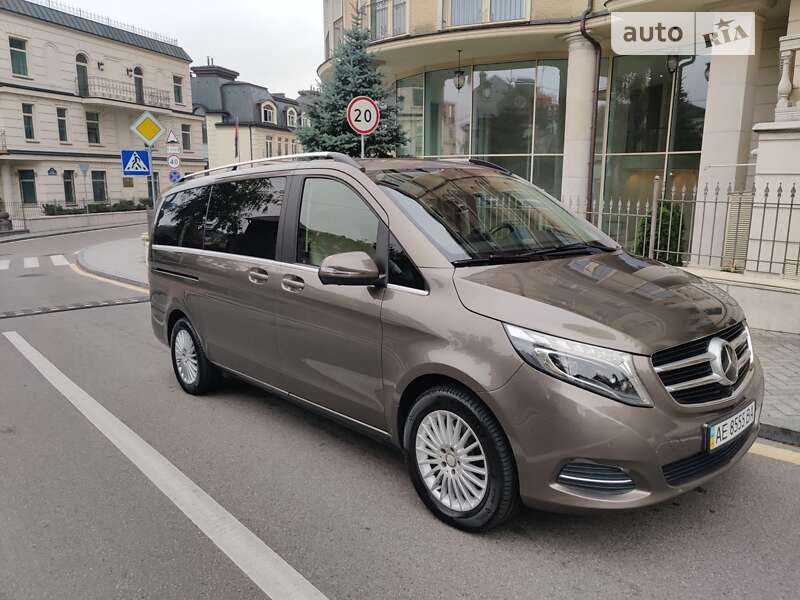 Минивэн Mercedes-Benz V-Class 2017 в Киеве