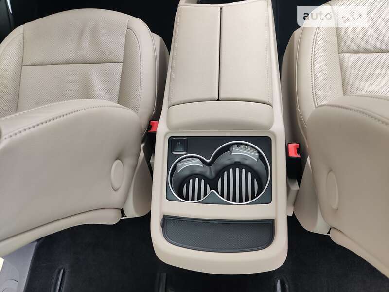 Минивэн Mercedes-Benz V-Class 2017 в Киеве