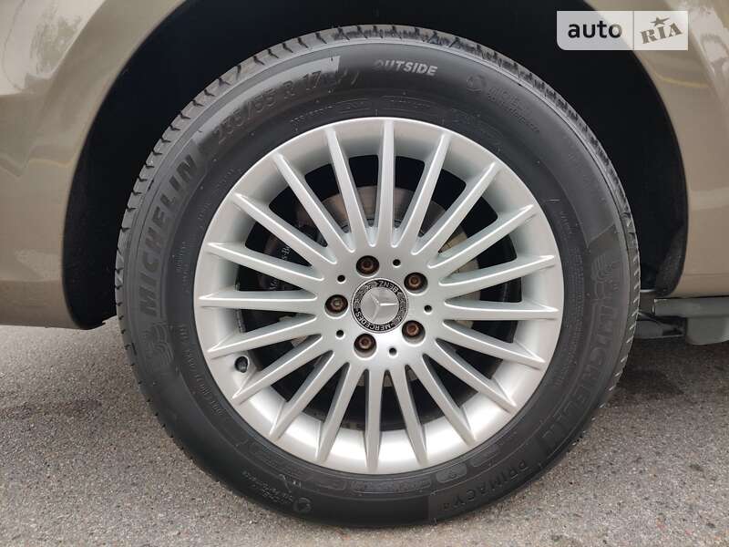 Минивэн Mercedes-Benz V-Class 2017 в Киеве