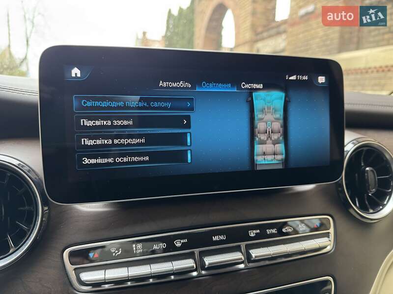 Мінівен Mercedes-Benz V-Class 2023 в Чернівцях
