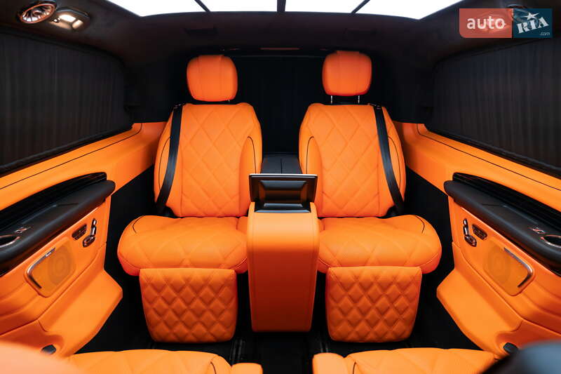 Минивэн Mercedes-Benz V-Class 2024 в Киеве