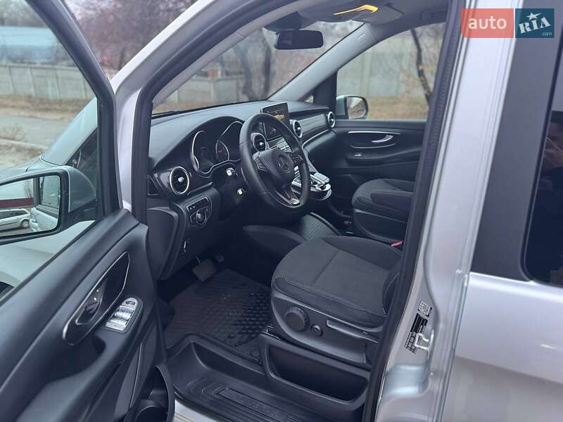 Минивэн Mercedes-Benz V-Class 2016 в Харькове фото 14 Минивэн Mercedes-Benz V-Class 2016 в Харькове