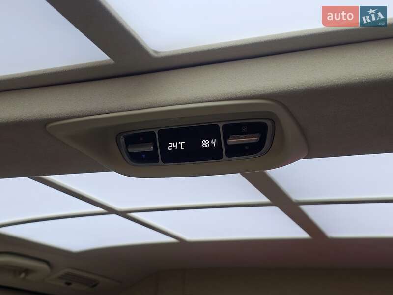 Мінівен Mercedes-Benz V-Class 2016 в Києві