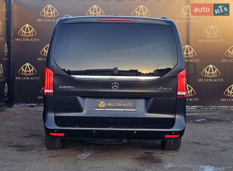 Мінівен Mercedes-Benz V-Class 2016 в Києві