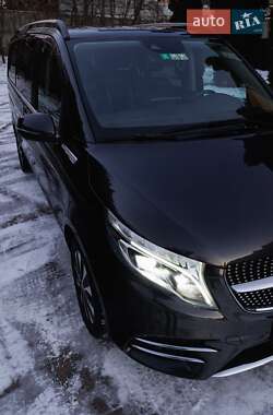 Мінівен Mercedes-Benz V-Class 2021 в 