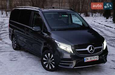 Мінівен Mercedes-Benz V-Class 2021 в 