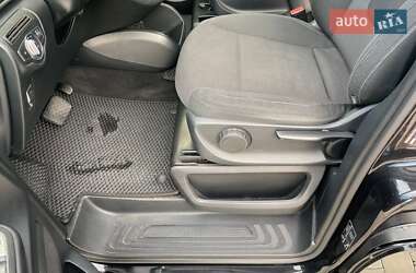 Минивэн Mercedes-Benz V-Class 2017 в 