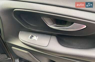 Минивэн Mercedes-Benz V-Class 2017 в 