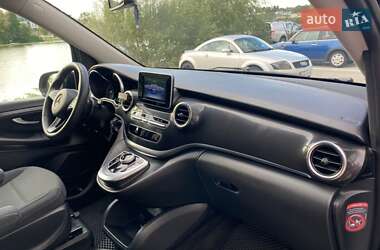 Минивэн Mercedes-Benz V-Class 2017 в 