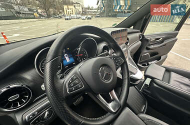 Минивэн Mercedes-Benz V-Class 2022 в 