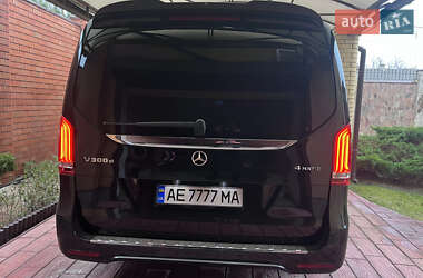 Мінівен Mercedes-Benz V-Class 2016 в Дніпрі