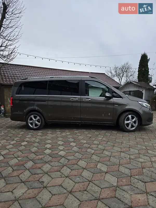 Mercedes-Benz V-Class 2016