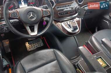 Минивэн Mercedes-Benz V-Class 2015 в 