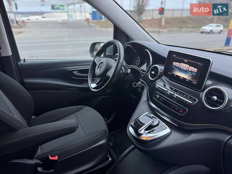 Минивэн Mercedes-Benz V-Class 2016 в Харькове фото 23 Минивэн Mercedes-Benz V-Class 2016 в Харькове