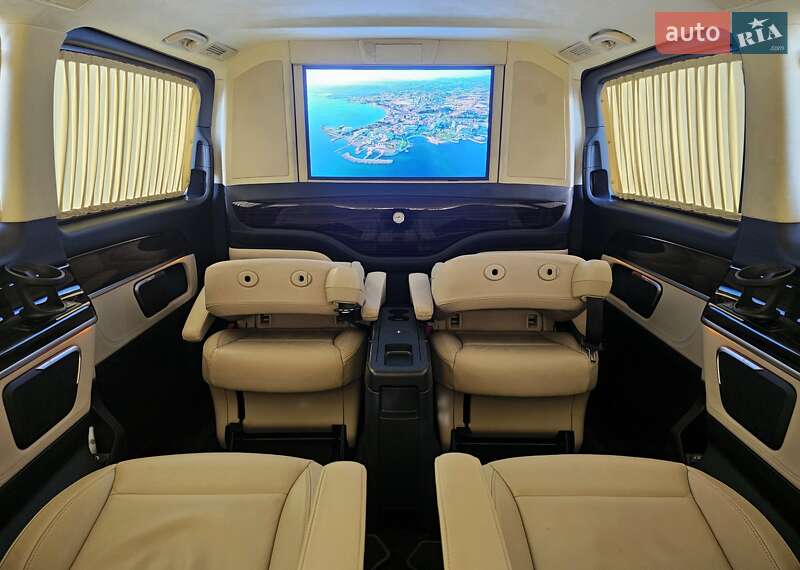 Минивэн Mercedes-Benz V-Class 2016 в Киеве