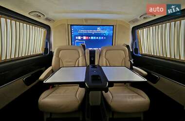 Минивэн Mercedes-Benz V-Class 2016 в 