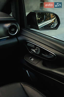 Минивэн Mercedes-Benz V-Class 2020 в 