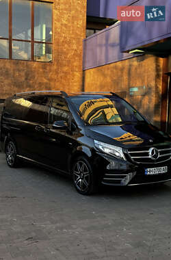 Минивэн Mercedes-Benz V-Class 2017 в 