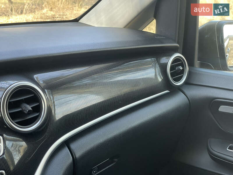 Минивэн Mercedes-Benz V-Class 2016 в Тальном