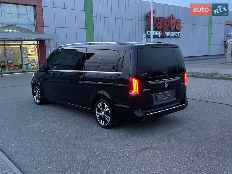 Минивэн Mercedes-Benz V-Class 2016 в Виноградове