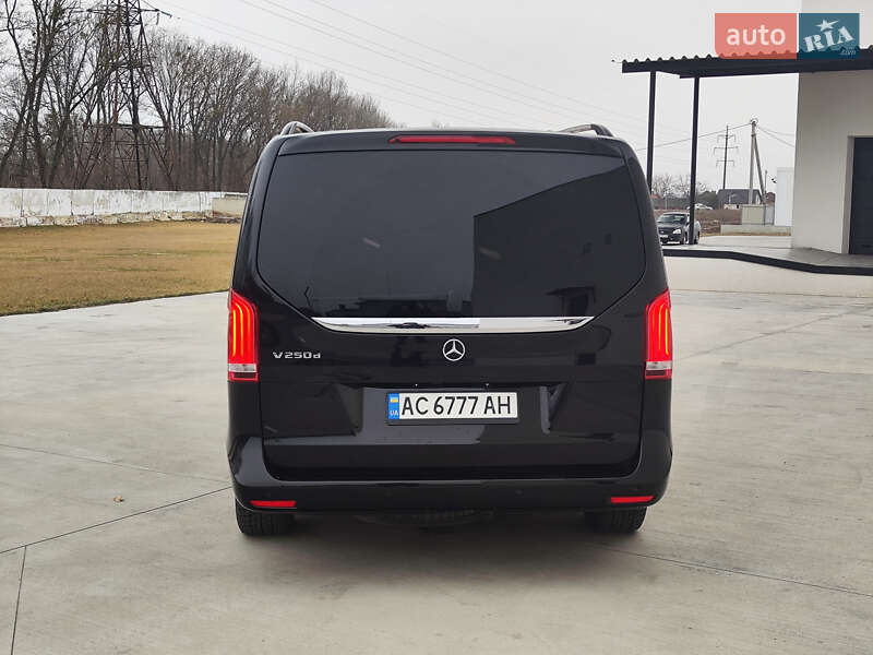 Минивэн Mercedes-Benz V-Class 2014 в Луцке фото 12 Минивэн Mercedes-Benz V-Class 2014 в Луцке
