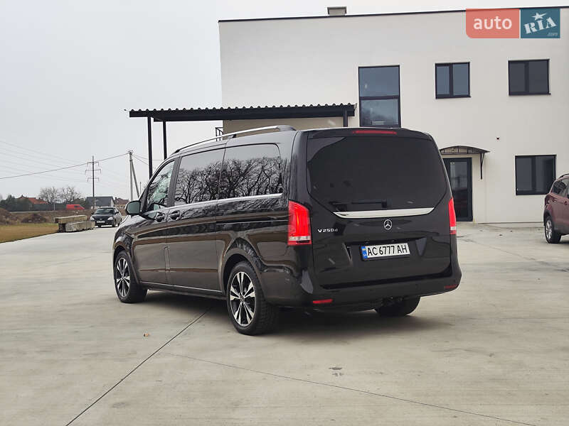 Минивэн Mercedes-Benz V-Class 2014 в Луцке фото 11 Минивэн Mercedes-Benz V-Class 2014 в Луцке