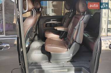 Минивэн Mercedes-Benz V-Class 2015 в 