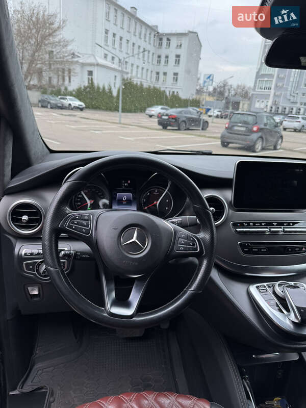 Минивэн Mercedes-Benz V-Class 2016 в Киеве