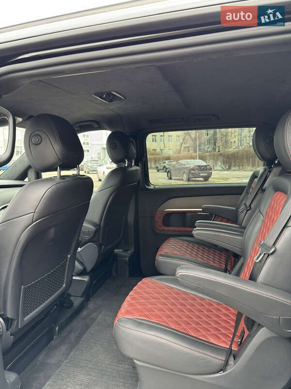 Минивэн Mercedes-Benz V-Class 2016 в Киеве