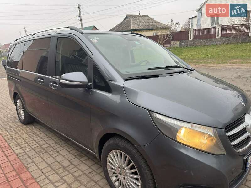 Минивэн Mercedes-Benz V-Class 2015 в Звенигородке