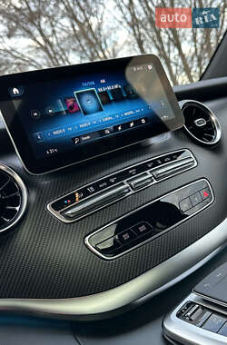 Минивэн Mercedes-Benz V-Class 2021 в 