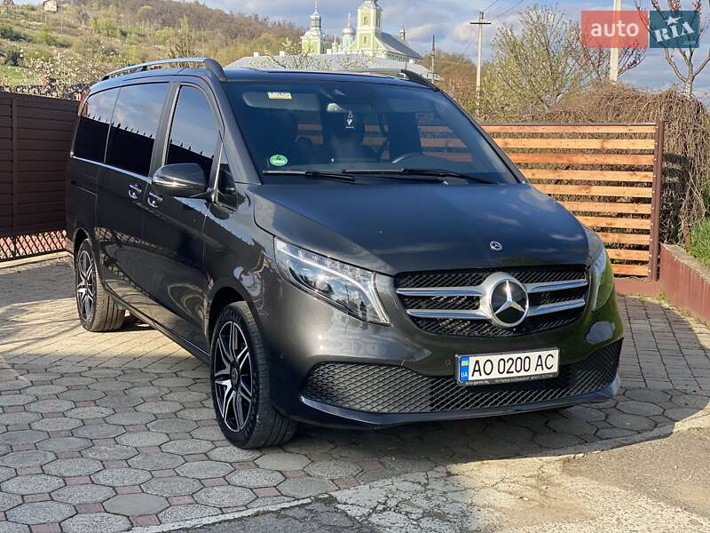 Минивэн Mercedes-Benz V-Class 2023 в Мукачево