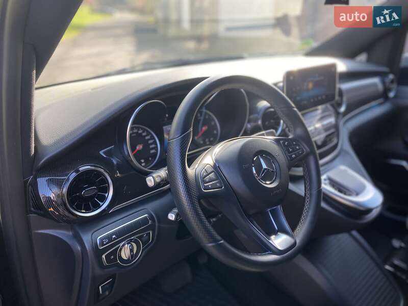 Минивэн Mercedes-Benz V-Class 2023 в Мукачево