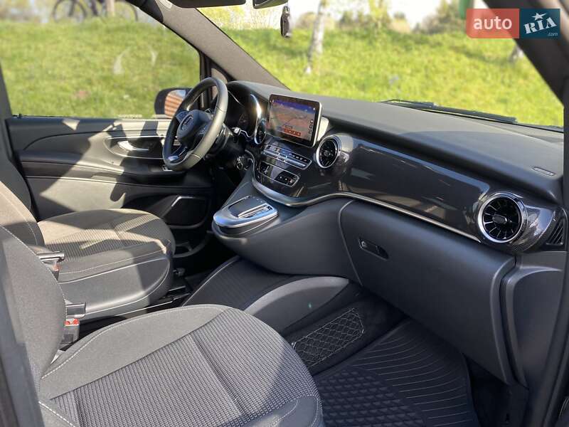 Минивэн Mercedes-Benz V-Class 2023 в Мукачево
