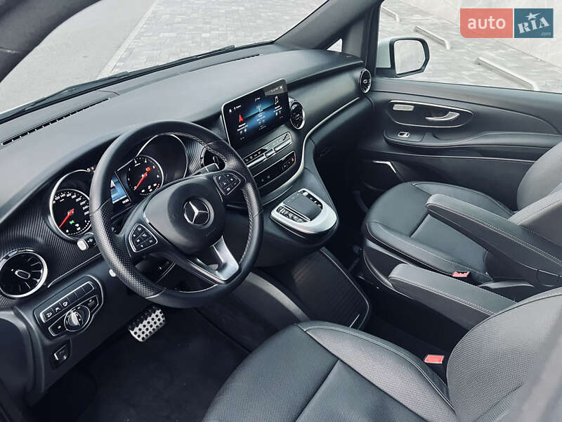 Минивэн Mercedes-Benz V-Class 2020 в Киеве