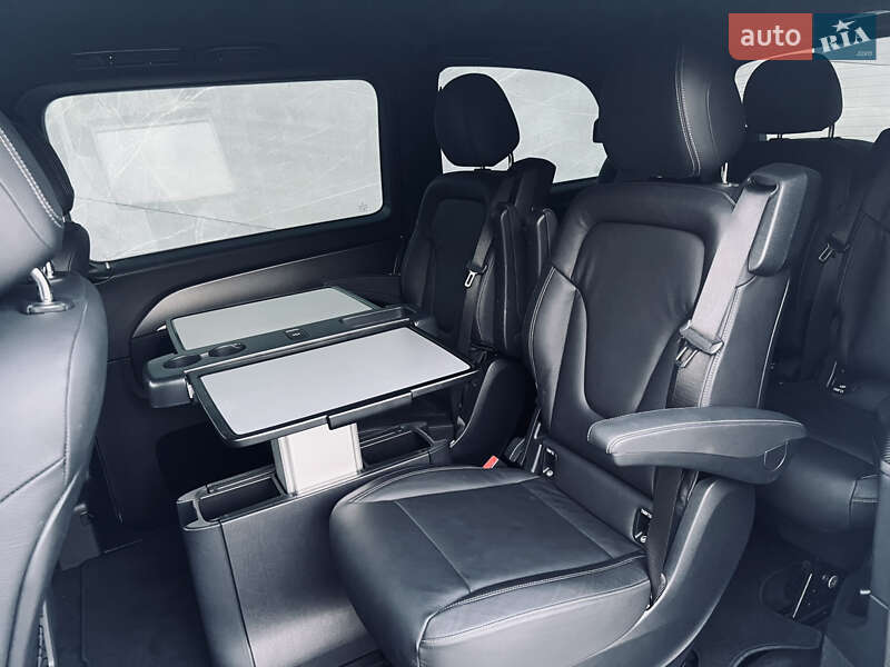 Минивэн Mercedes-Benz V-Class 2020 в Киеве