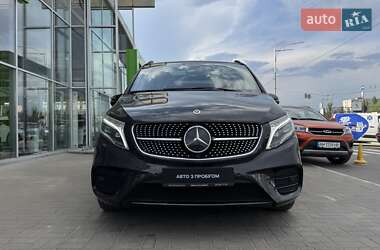 Минивэн Mercedes-Benz V-Class 2021 в 