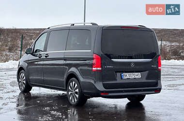 Минивэн Mercedes-Benz V-Class 2021 в 