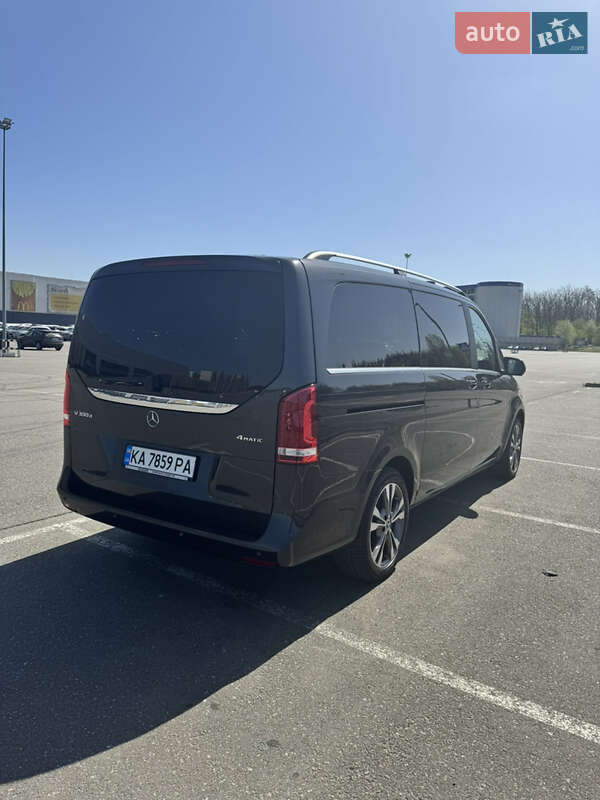 Минивэн Mercedes-Benz V-Class 2020 в Киеве
