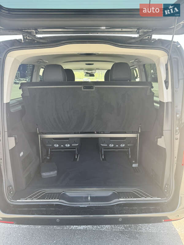 Минивэн Mercedes-Benz V-Class 2020 в Киеве