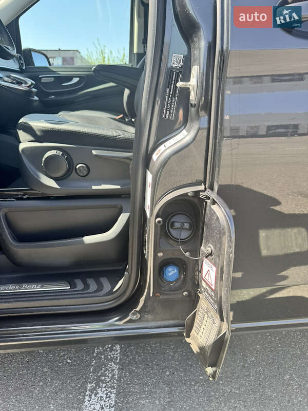 Минивэн Mercedes-Benz V-Class 2020 в Киеве