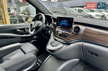 Мінівен Mercedes-Benz V-Class 2023 в 