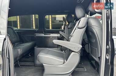 Мінівен Mercedes-Benz V-Class 2023 в 