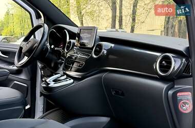Мінівен Mercedes-Benz V-Class 2016 в 