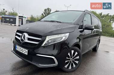 Минивэн Mercedes-Benz V-Class 2021 в 