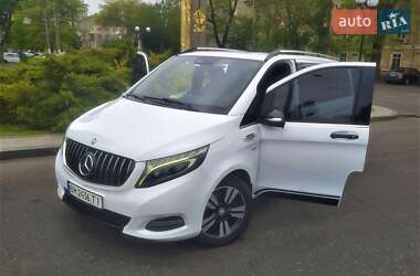 Мінівен Mercedes-Benz V-Class 2015 в Одесі